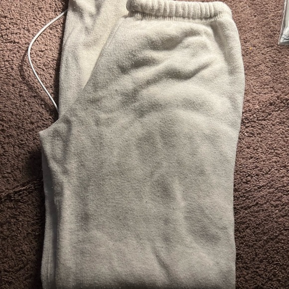 Size small gray sweatpants - Picture 4 of 5